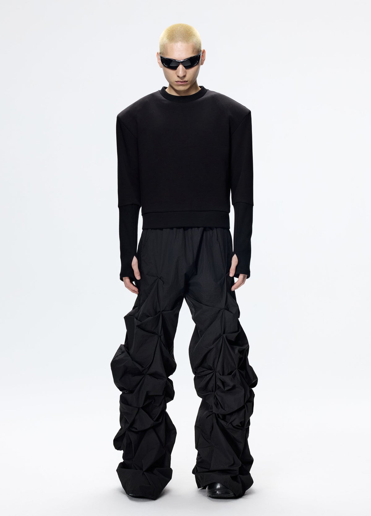 25FW STAPLE DETAIL CROPPED HOODIE