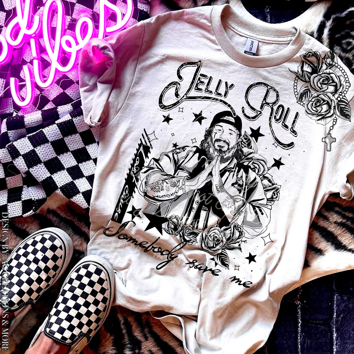 JR TEE