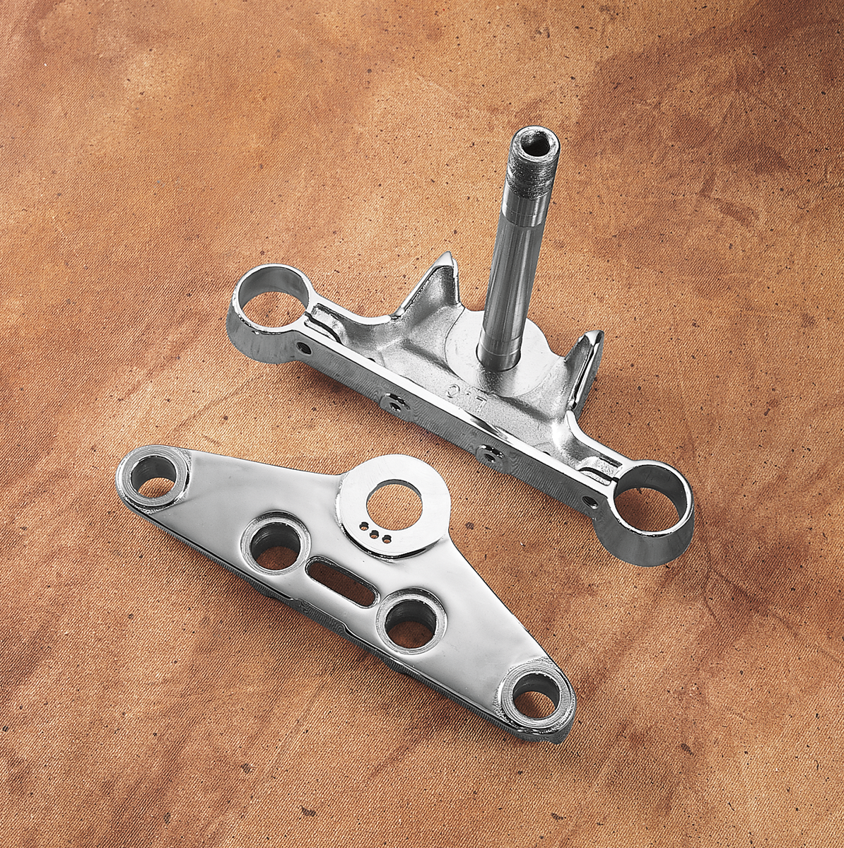 DRAG SPECIALTIES, Drag Specialties FL-Style Triple Tree - Chrome for Harley Big Twin Models 222939-BX-LB1
