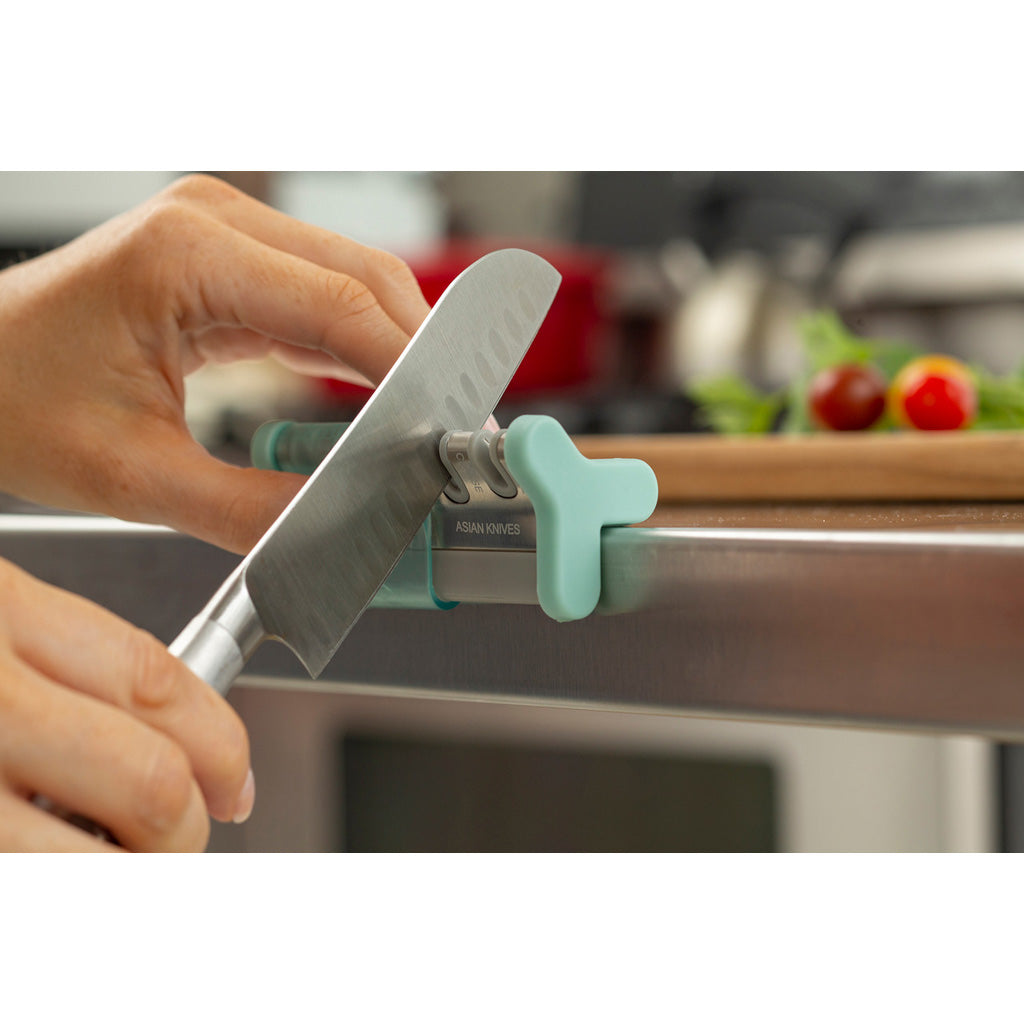 Smiths Edge Grip 4-Slot Sharpener - Alternate View 2