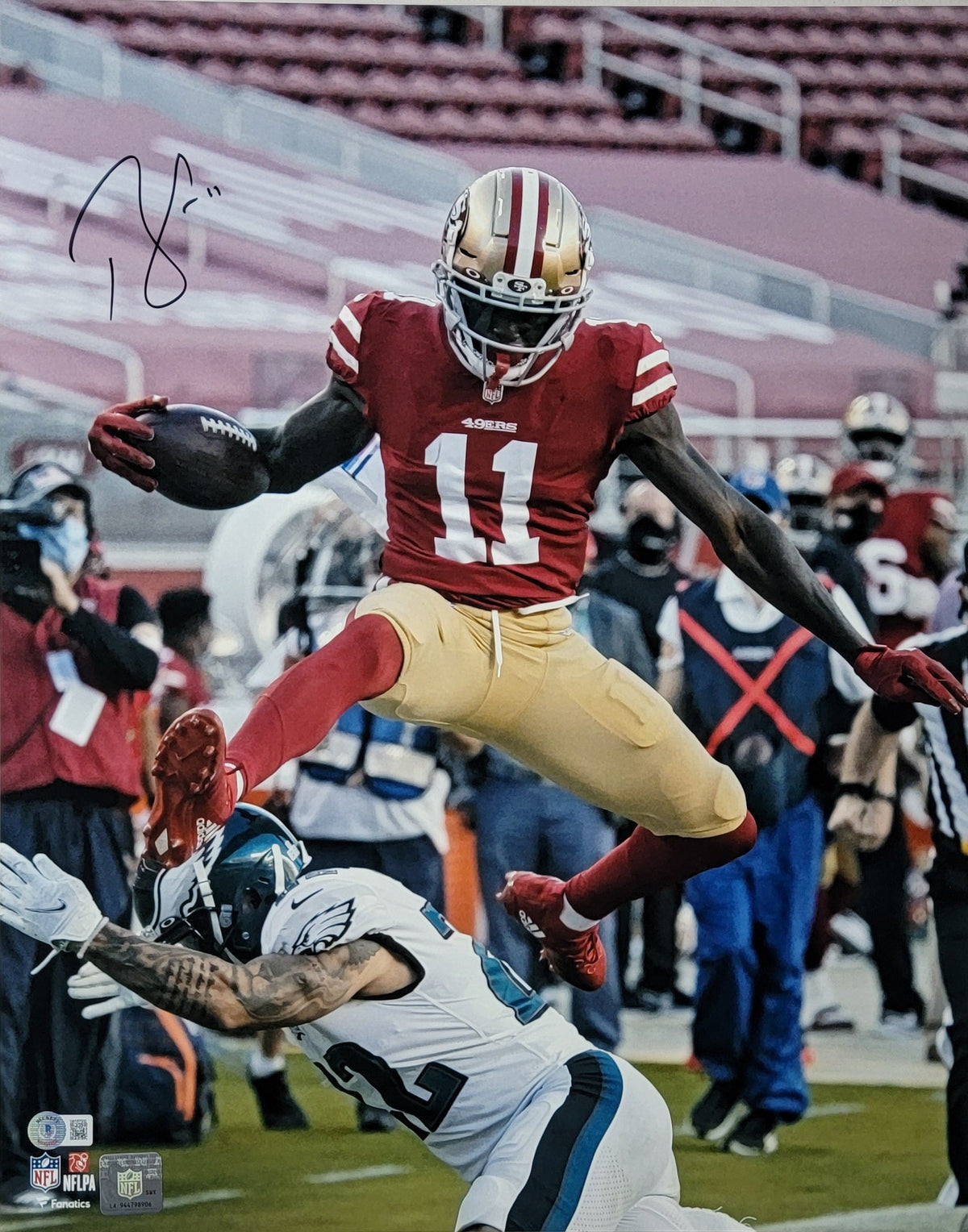 Brandon Aiyuk Autographed San Francisco 49ers 16x20 Photo Beckett Witnessed Red Jersey