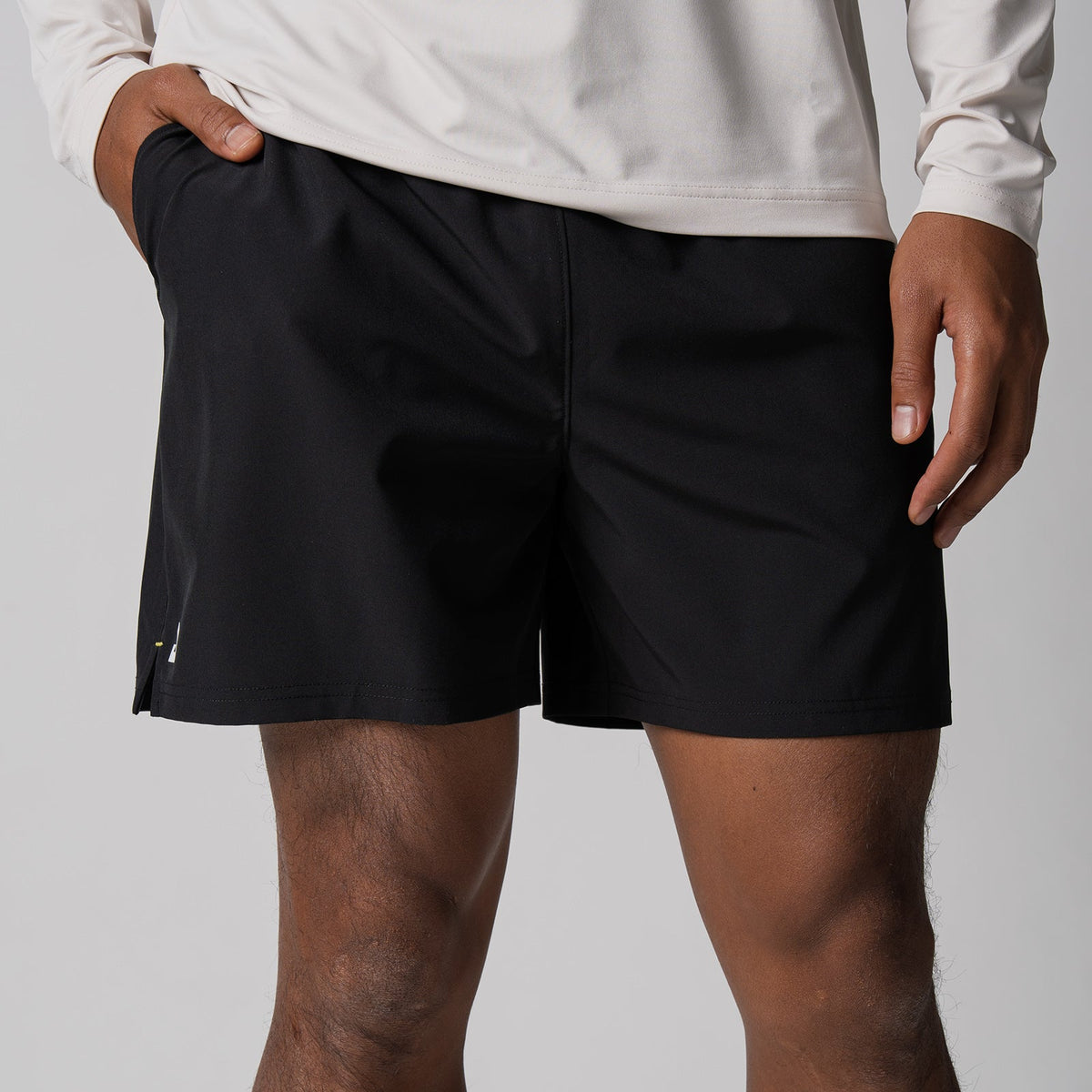 Men's Woven Shorts (5") product image