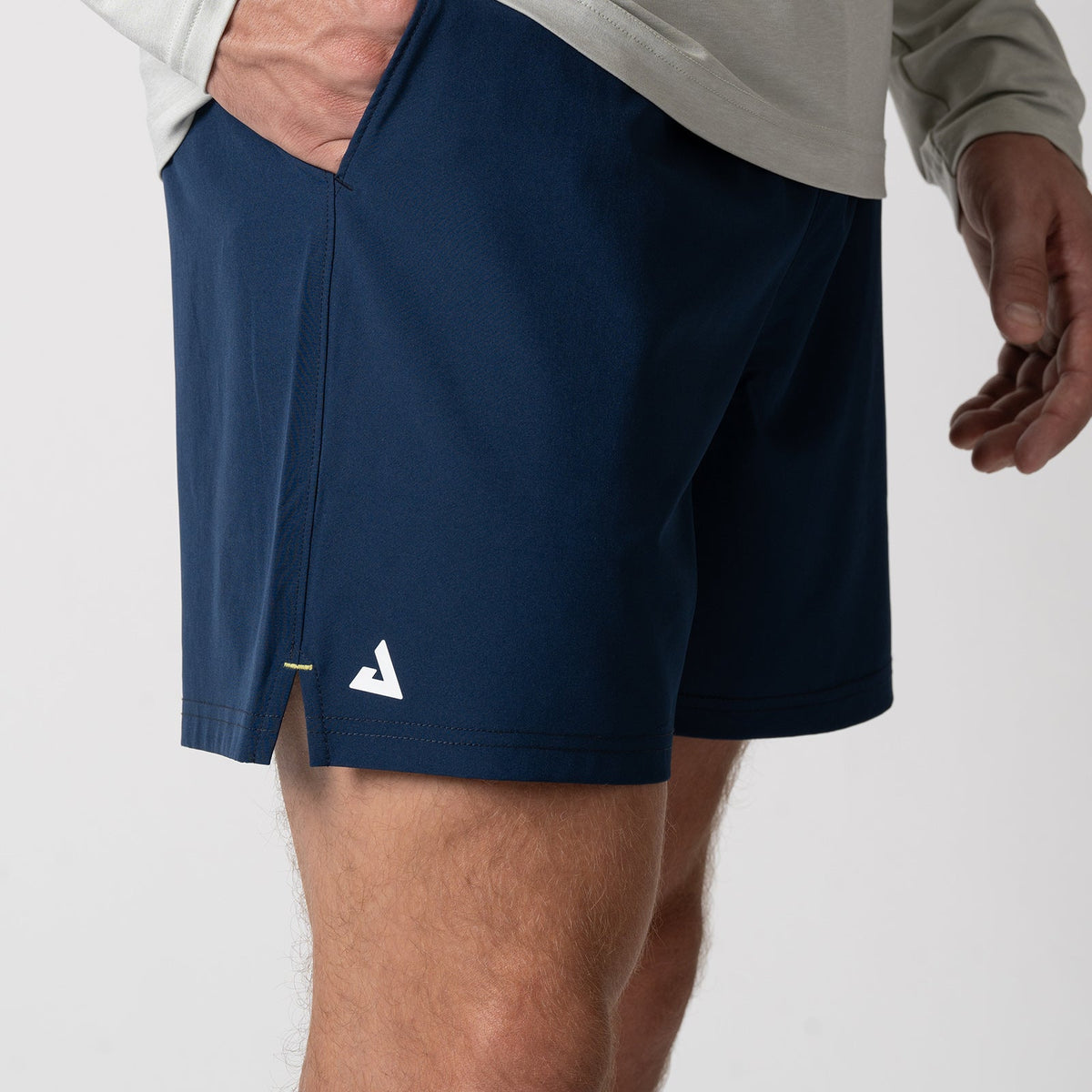 Men's Woven Shorts (5") product image