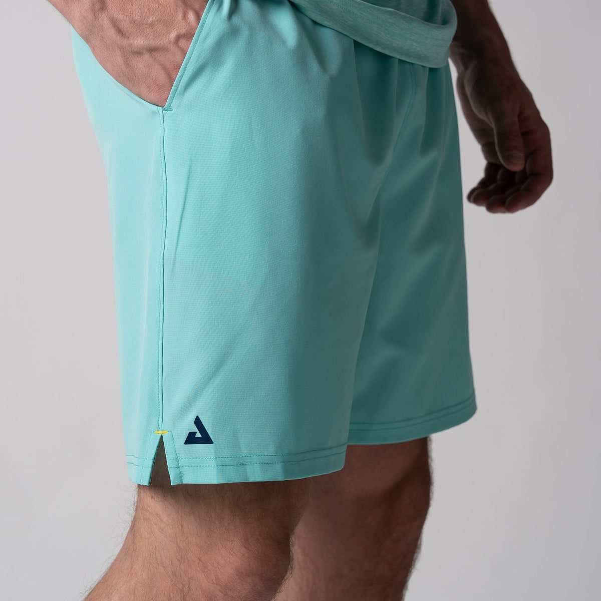 Men's Woven Shorts (7") product image