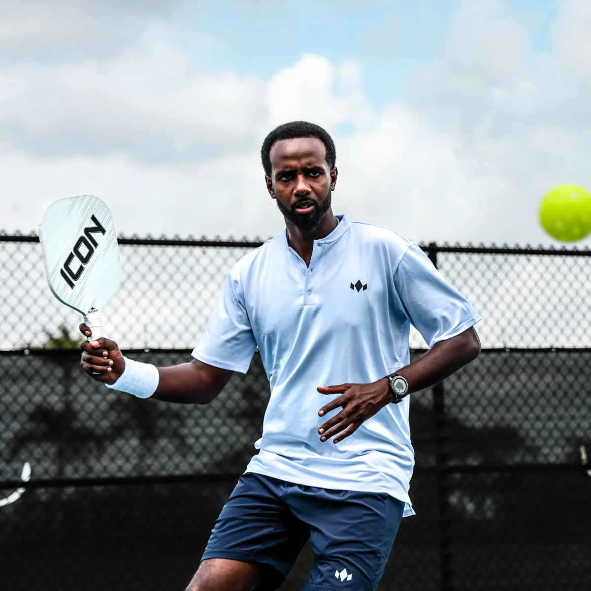 Diadem Icon V2 White Pickleball Paddle