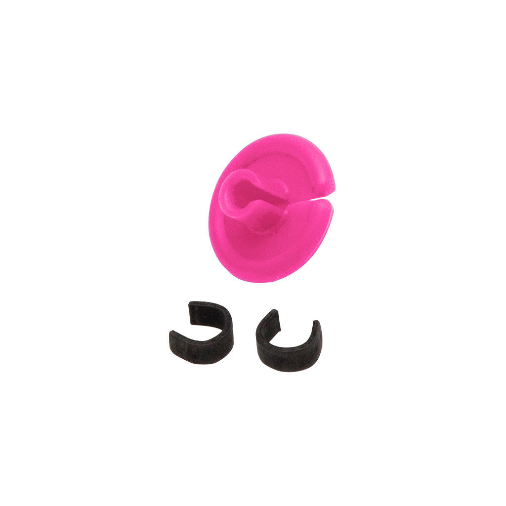 October Mountain String Love 2.0 Kisser Button in Pink 1 pk. - Front View