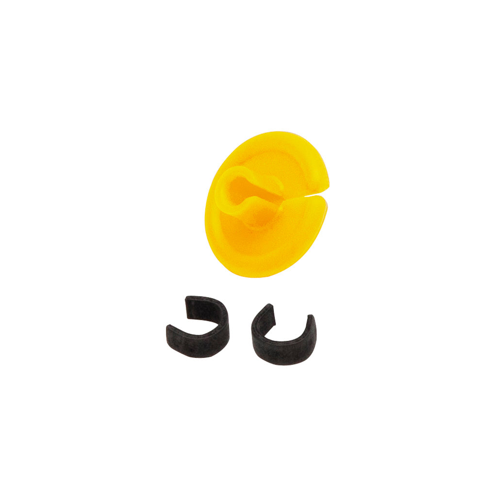 October Mountain String Love 2.0 Kisser Button in Yellow 1 pk. - Front View