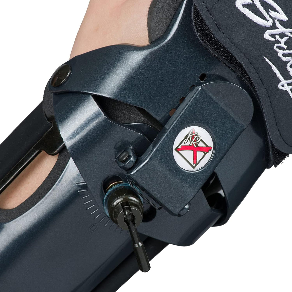 strikeforce-pro-rev-1-bowling-wrist-support