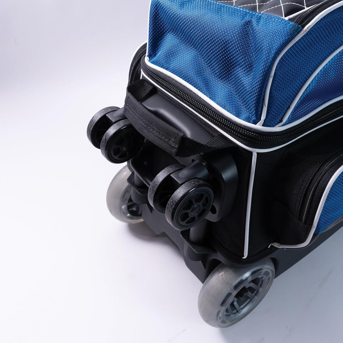 krstrikeforce-royal-flush-3-ball-360-roller-bowling-bag