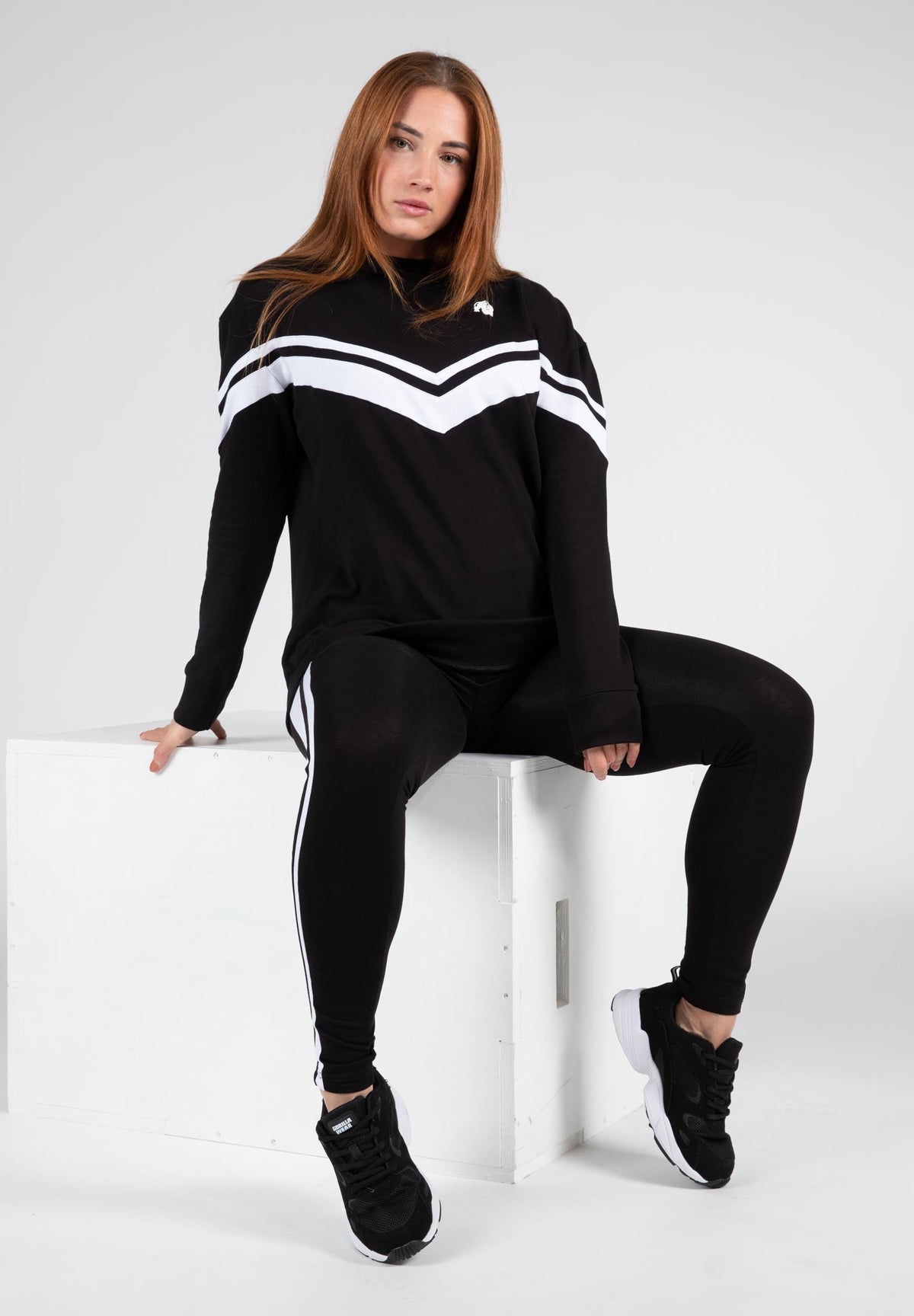 Hailey Oversized Sweatshirt - Black - View 4