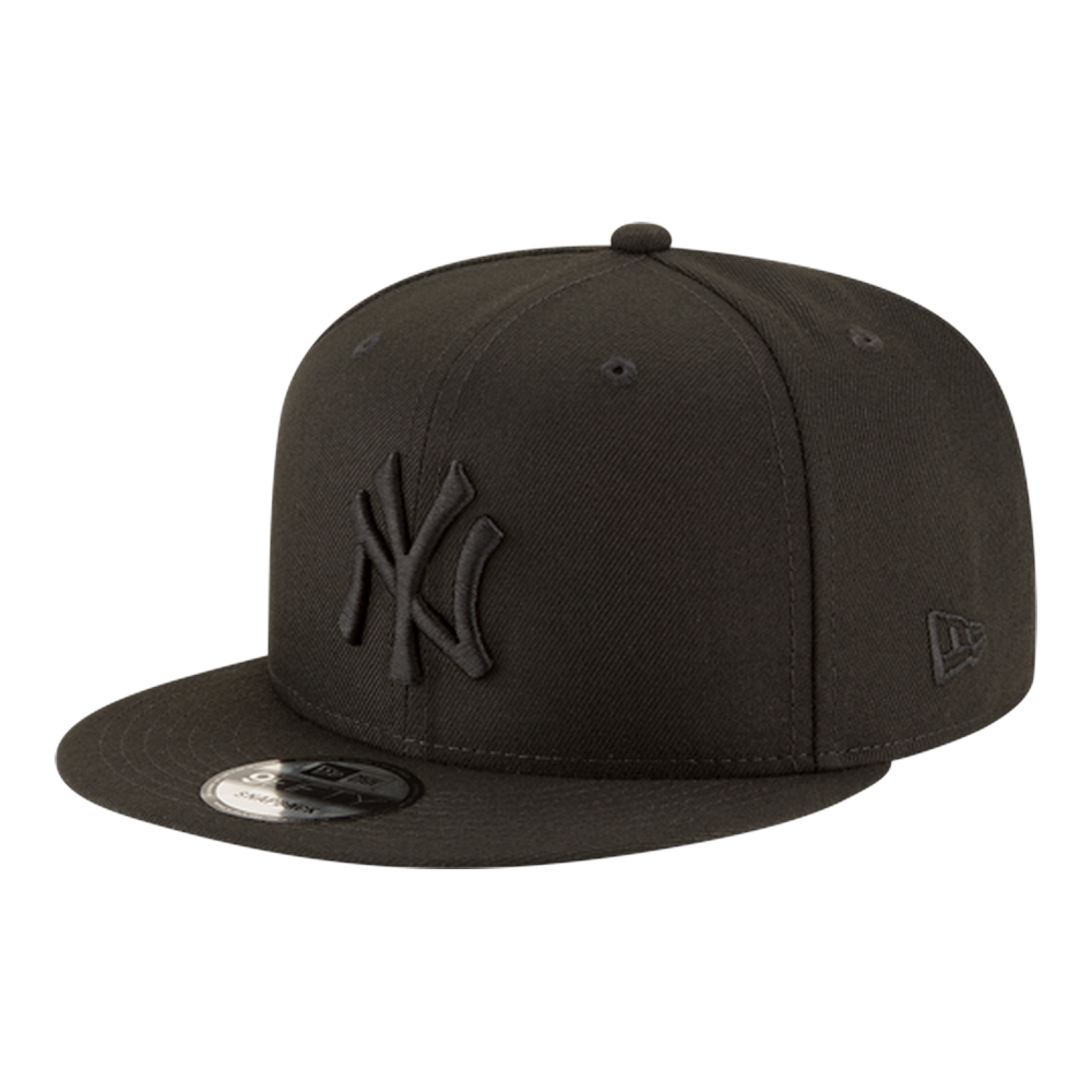Mitchell & Ness New York Yankees OG Men's Snapback Hat — Black on Black