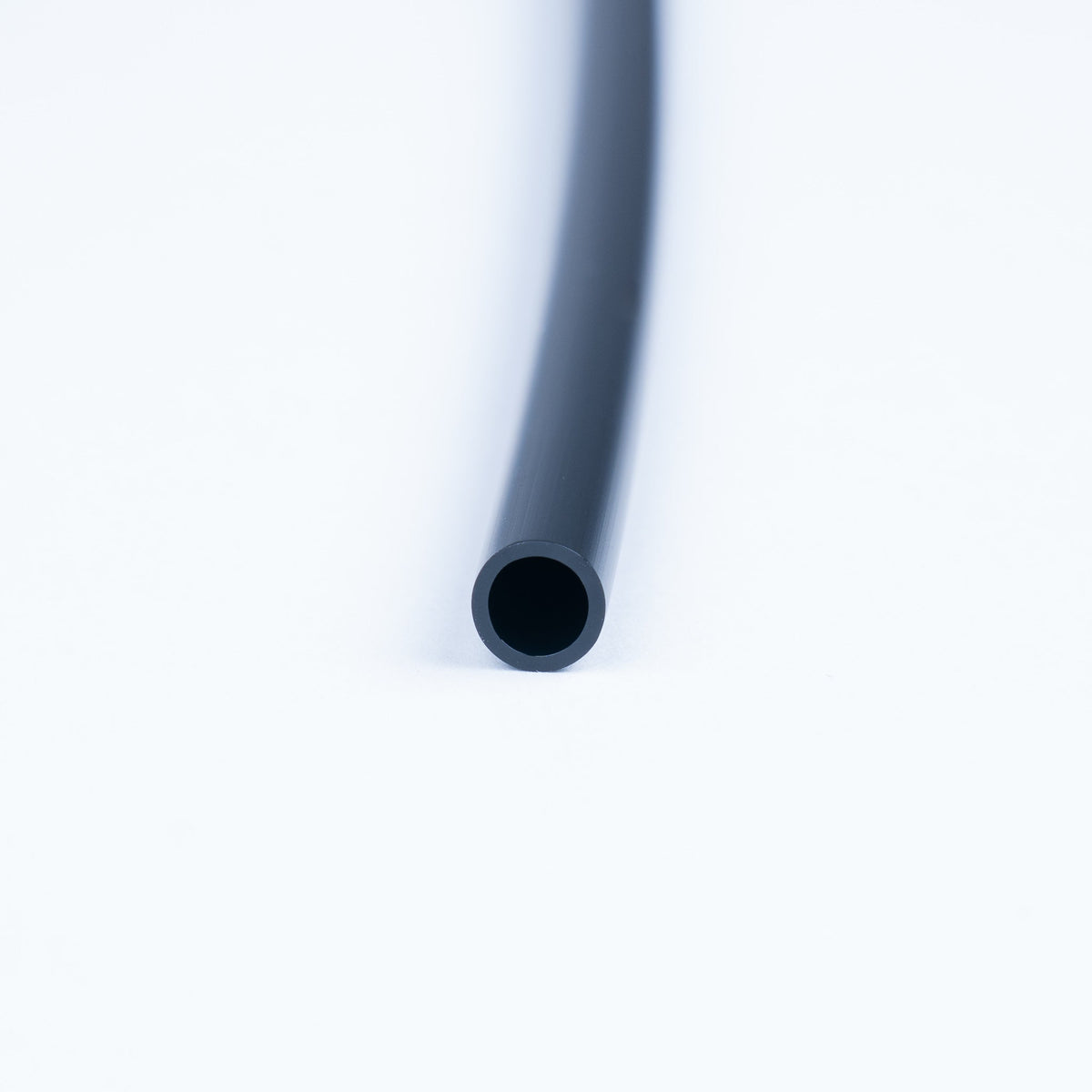 BOXIO WASH PVC replacement hose, close-up of the open end