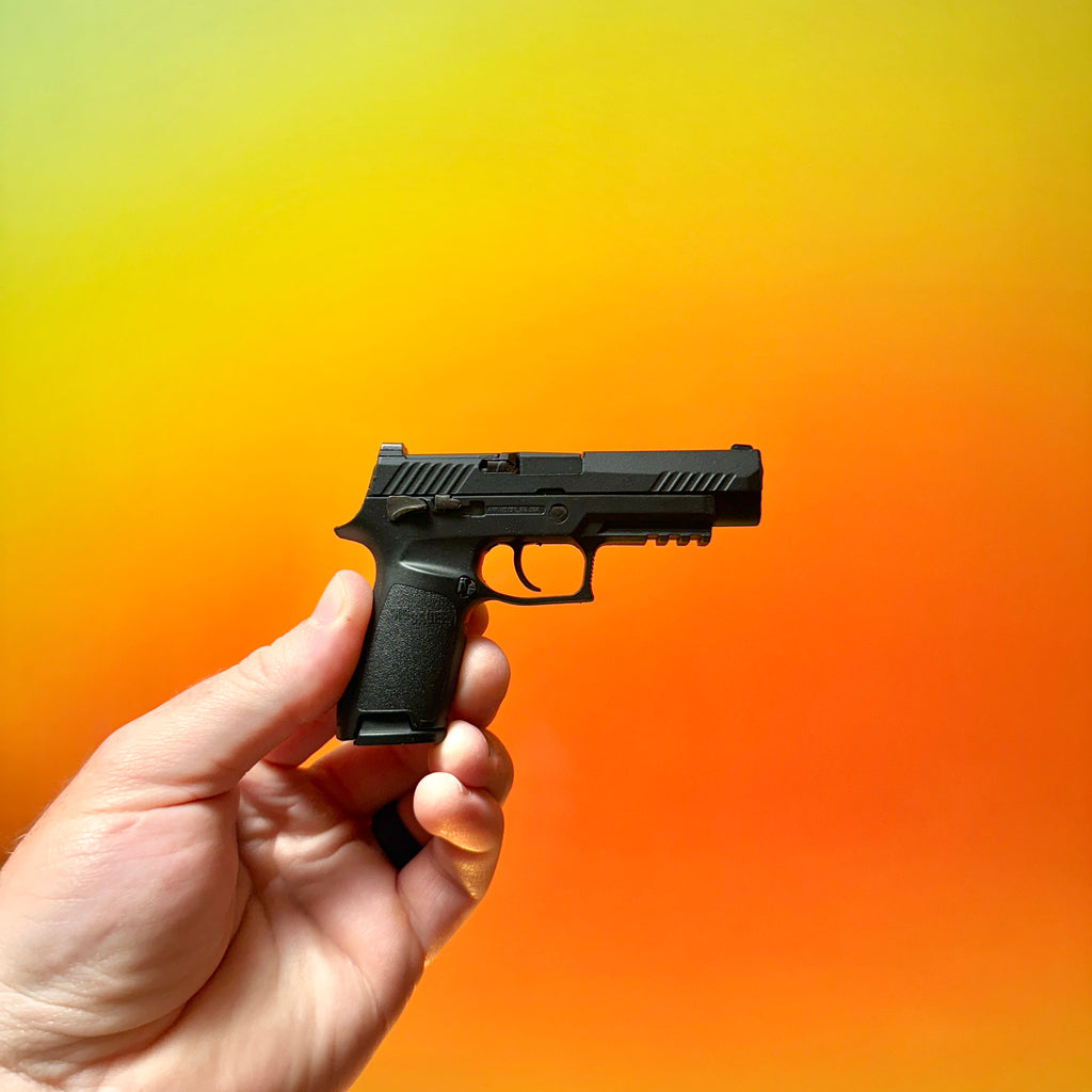 SIG Sauer M17 model Pistol in black - View 2