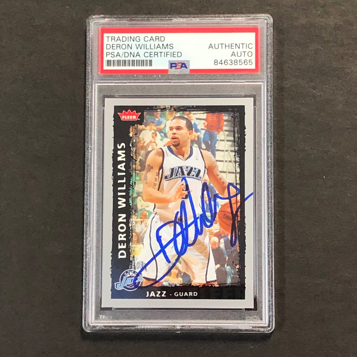 Front of Deron Williams Fleer #123 signed card in PSA/DNA holder
