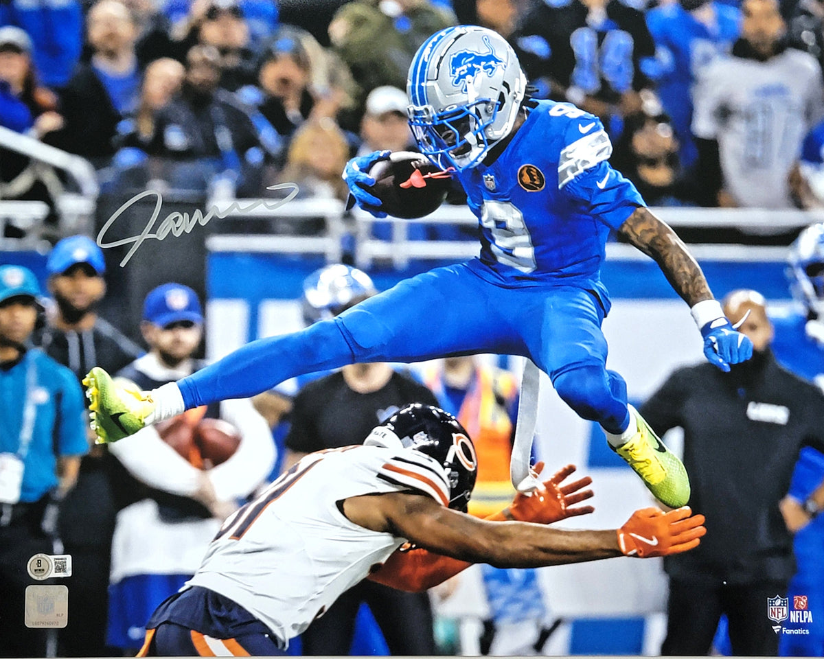 Jameson Williams Autographed Detroit Lions 2024 Hurdle 16X20 Photo Beckett Witnessed