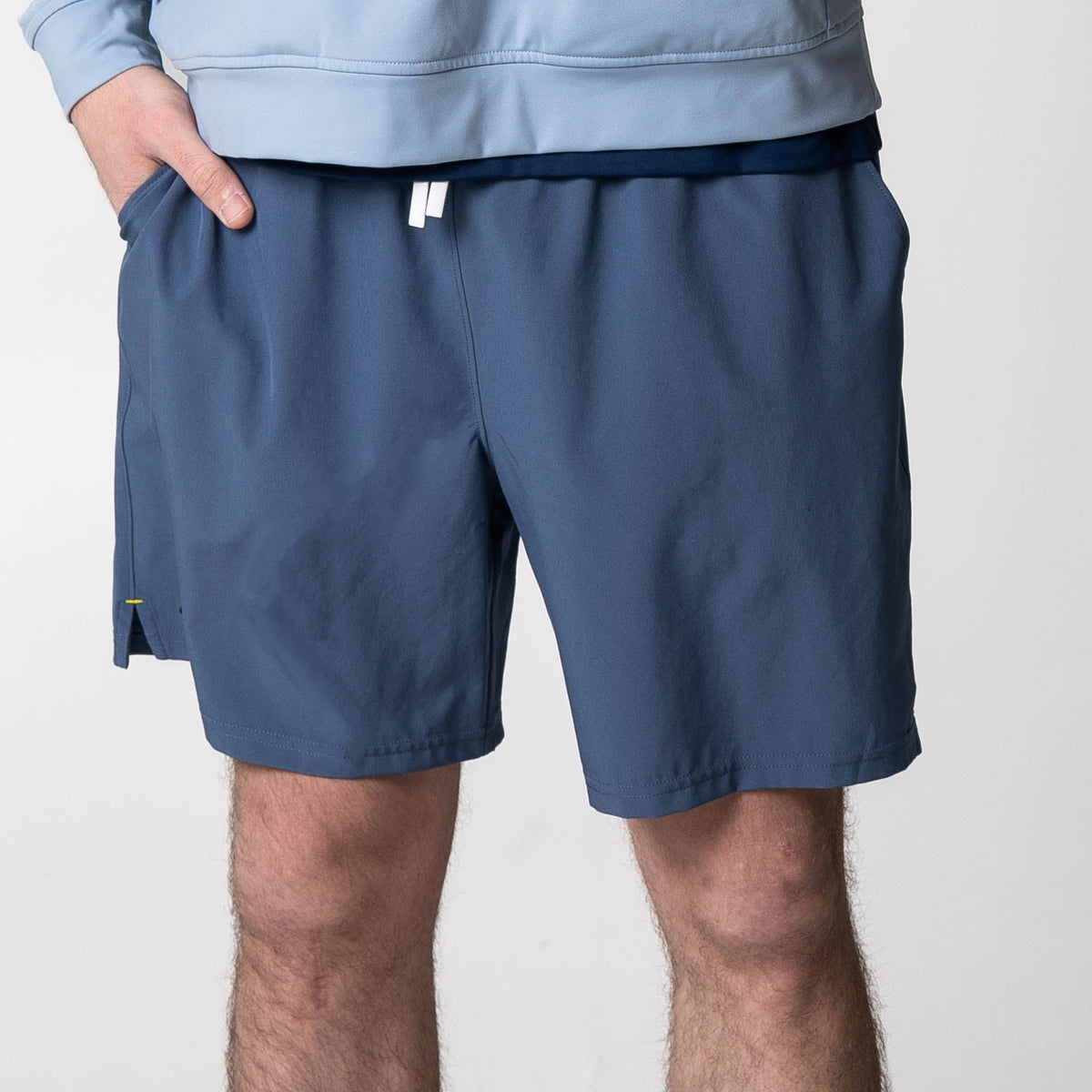 Men's Woven Shorts (7") product image