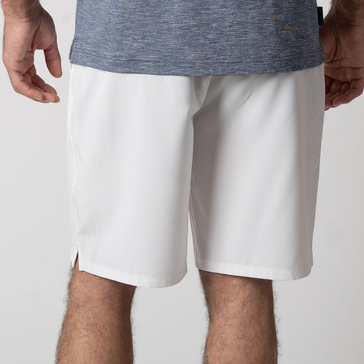 Men's Woven 9" Shorts product image