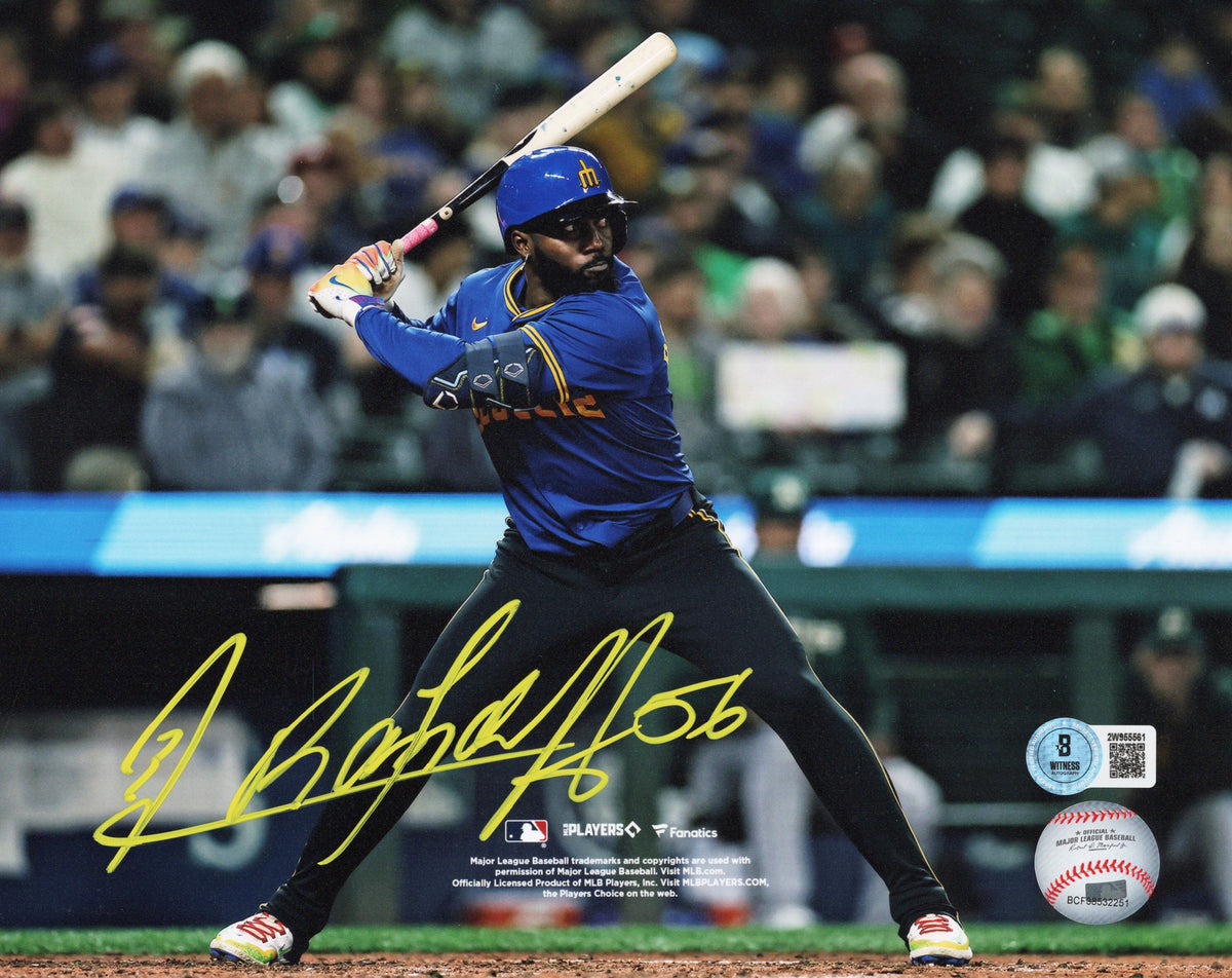 Randy Arozarena Autographed Seattle Mariners City Connect 8x10 Beckett Witnessed
