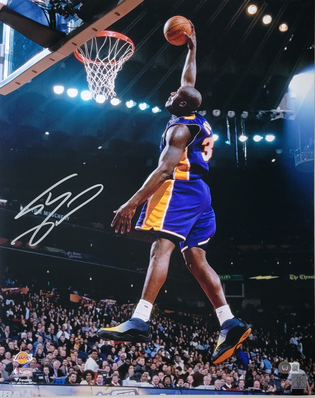 Shaquille O'Neal Autographed Los Angeles Lakers 16x20 Photo Beckett Witnessed #10