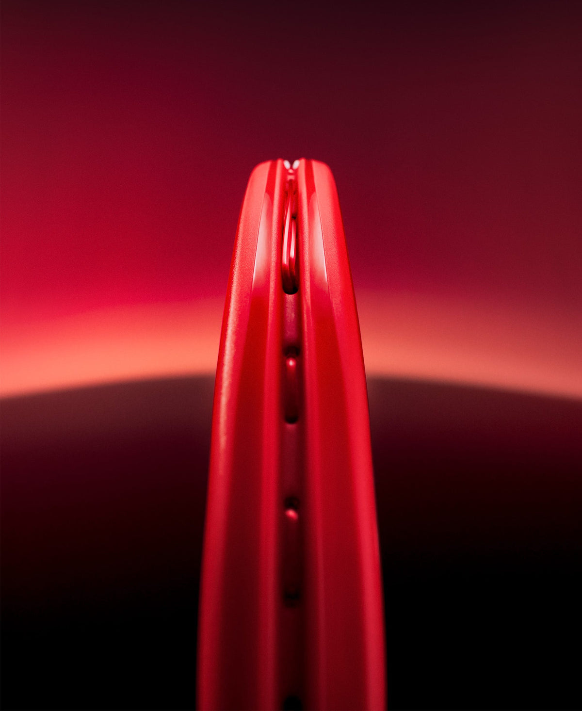 Wilson Defyer 98 Pro V1 Tennis Racket, Unstrung in Red - feature detail