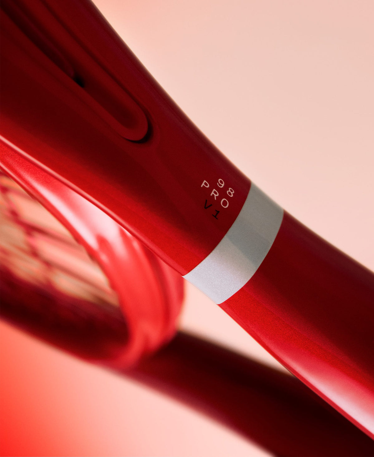 Wilson Defyer 98 Pro V1 Tennis Racket, Unstrung in Red - feature detail