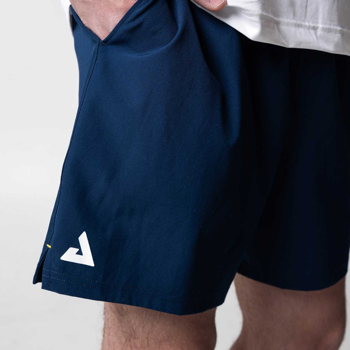 Men's Woven Shorts (7") product image