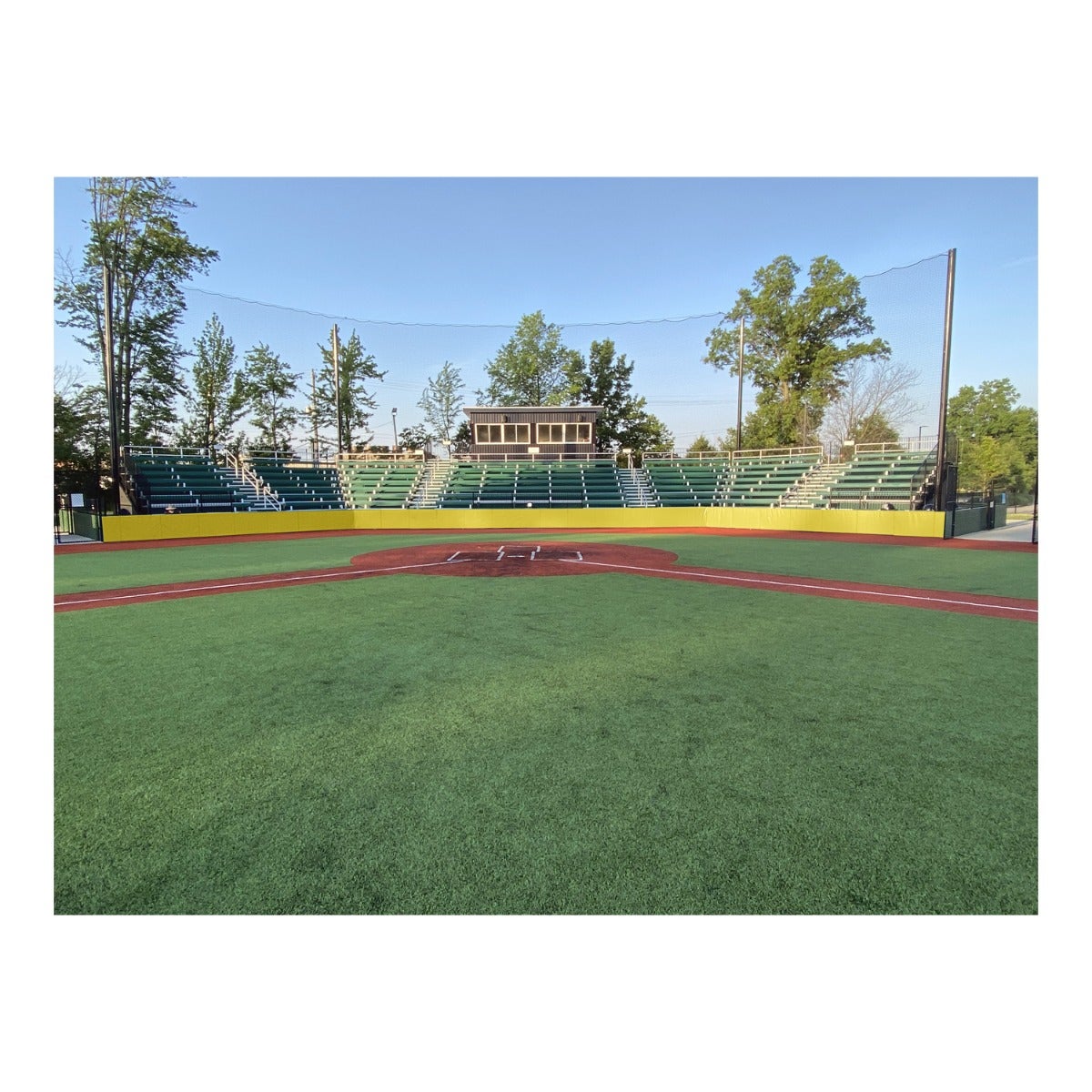 Gill Athletics Elite Outdoor Wall Pads 2' or less, Yellow Gold, Graphics