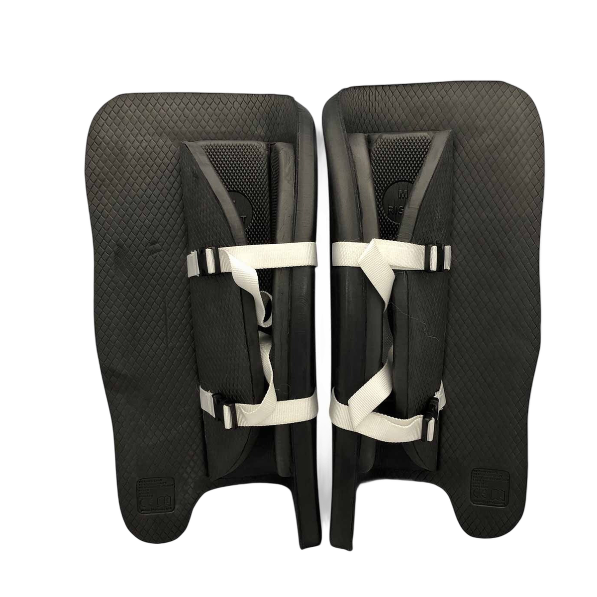TK3 field hockey goalkeeper legguards featuring lightweight foam construction, a smooth outer surface, and adjustable straps for a secure and comfortable fit.