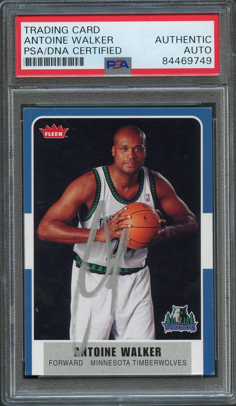 Front of Antoine Walker Fleer #25 signed card in PSA/DNA holder