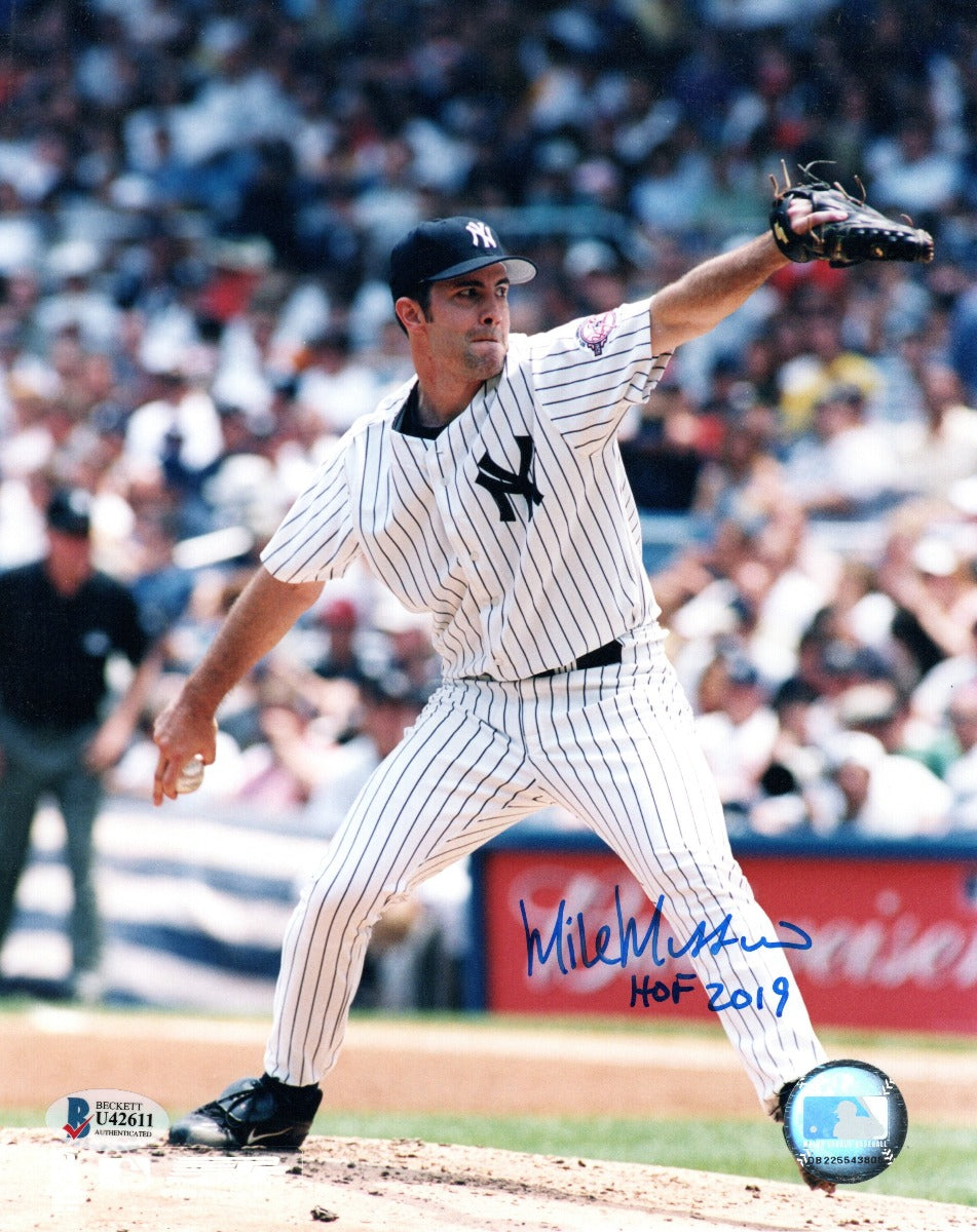 Mike Mussina Autographed New York Yankees 8x10 Photo W/ 2019 Beckett Authenticated