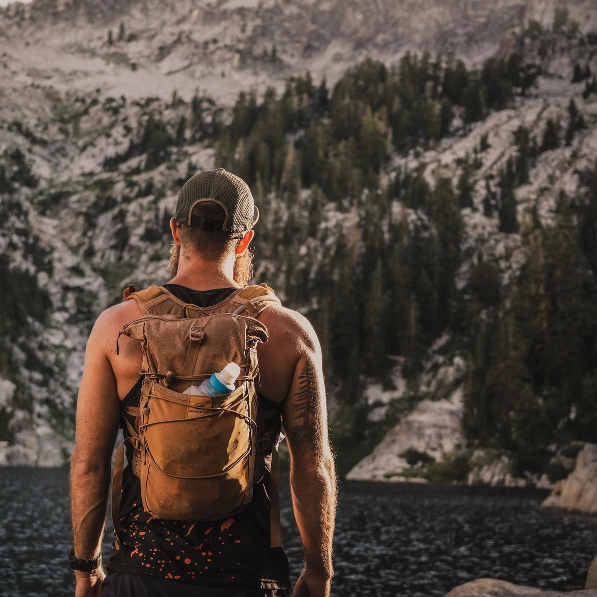 12l hiking backpack Adventure Pack Hydration breathable Air Contour back system and soft The North Face Trail Lite