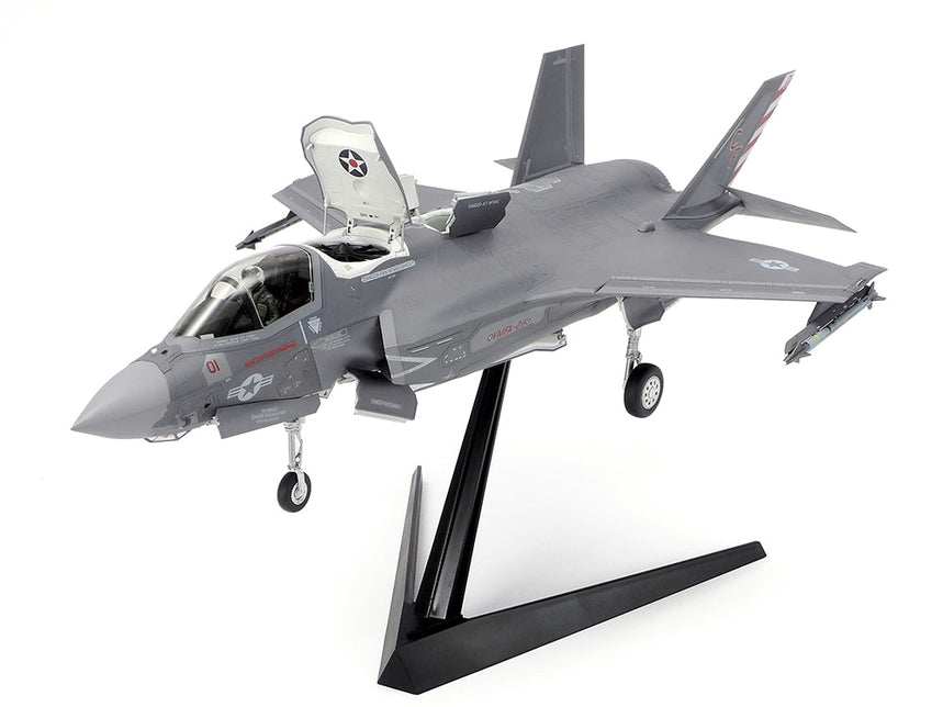 Tamiya - LockheedF-35 B Lightning ll - View 4