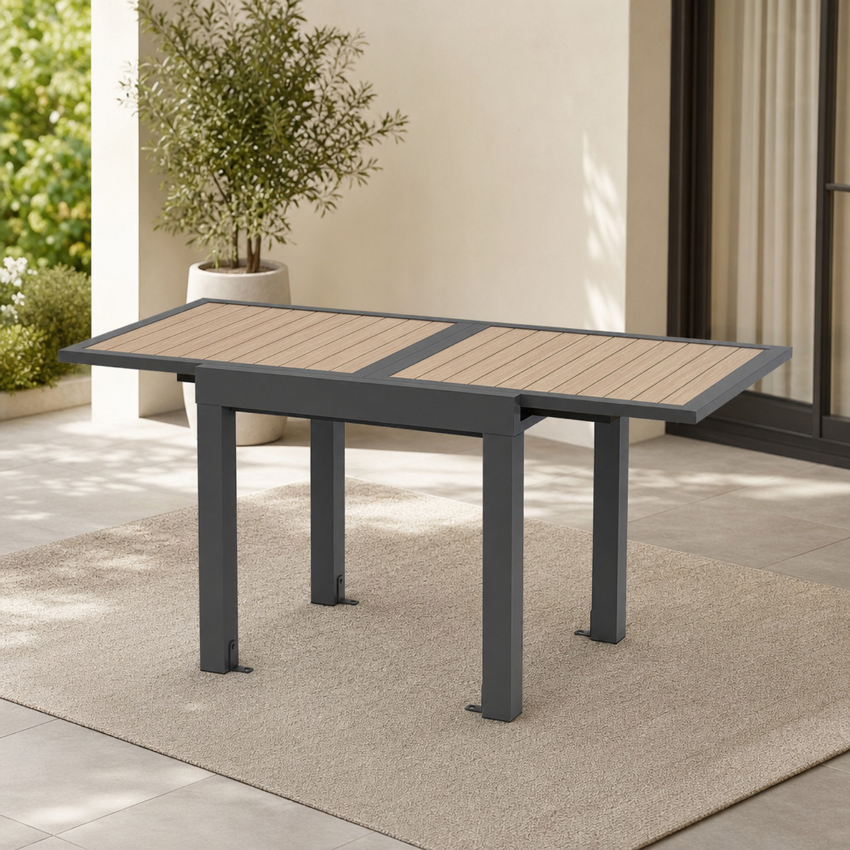 31.5, 63 in Aluminum Extendable Patio Table, Seats 4, 6